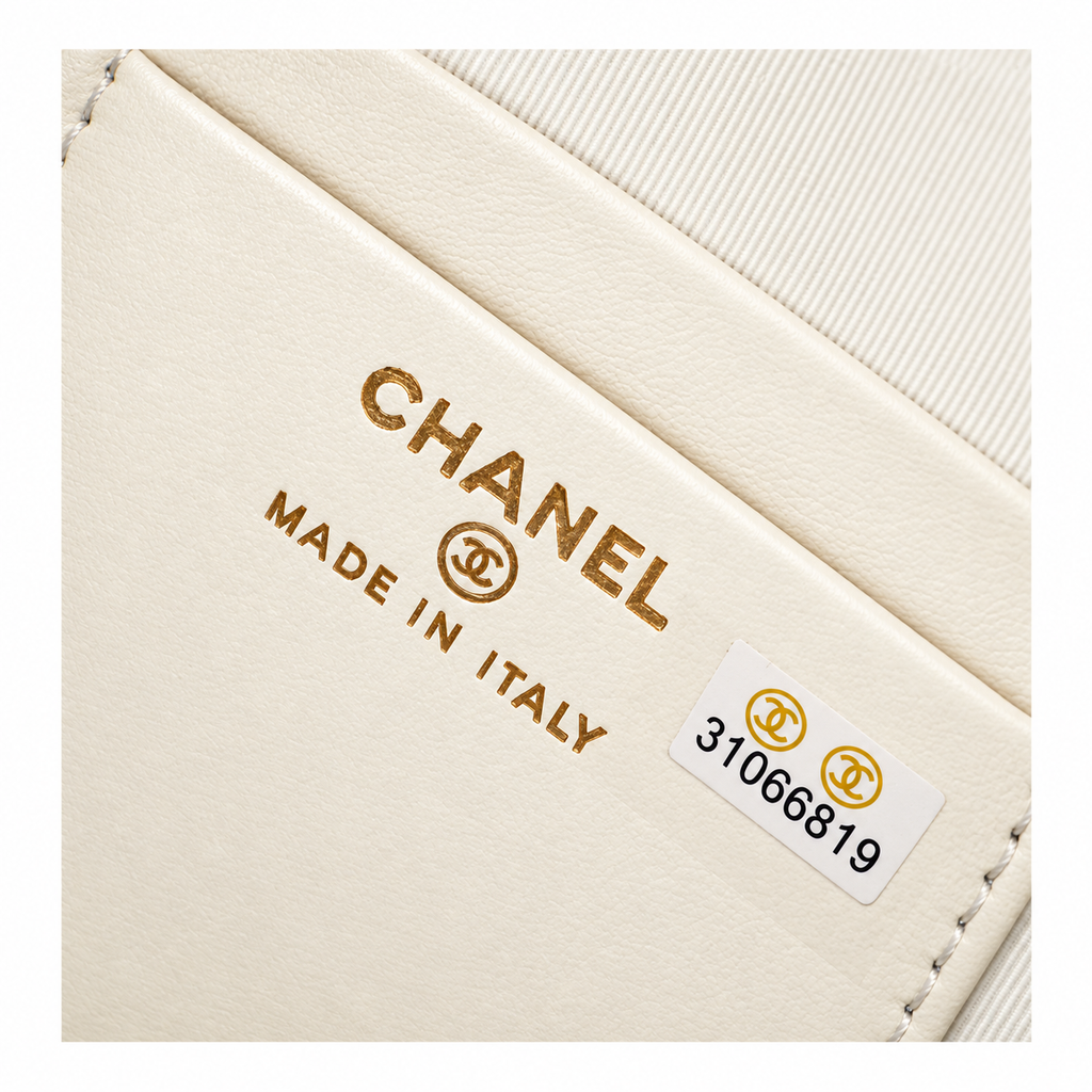 Chanel Quilted Lambskin Mini Backpack Ivory Black Border 18×13×9cm