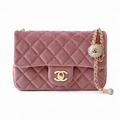 Chanel Classic Quilted Flap Bag | CC Turn-Lock Leather Chain Strap — 13x20cm